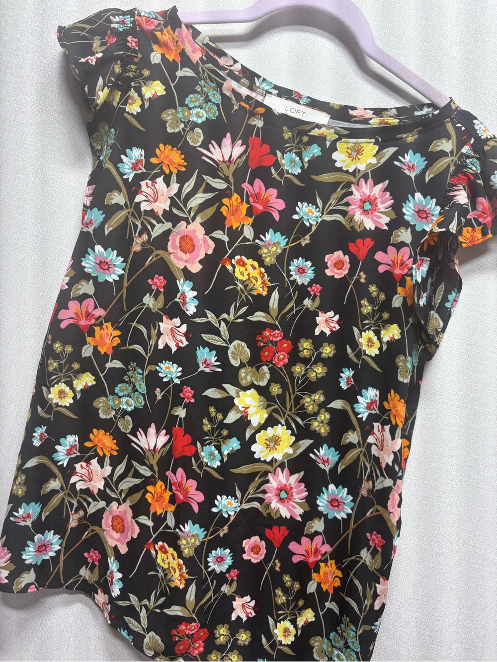 LOFT Black Floral Ruffled Short Sleeve Blouse